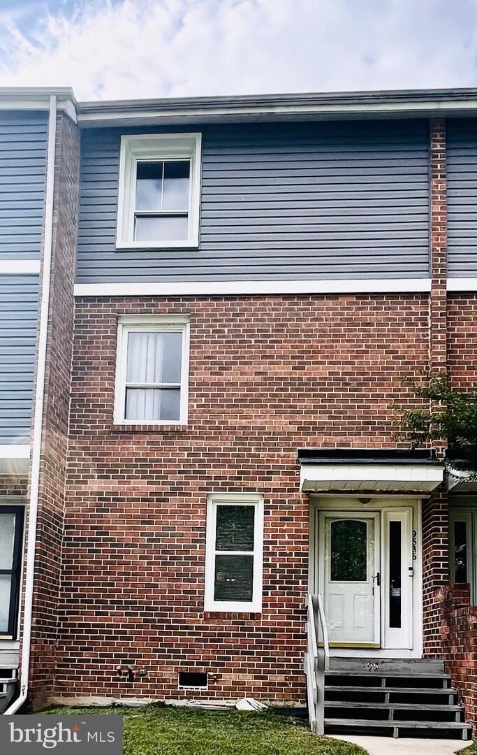 Property Photo: 9536 Canterbury Riding 35 MD 20723