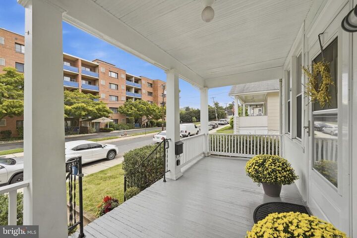 Property Photo:  1932 N Cleveland Street  VA 22201 