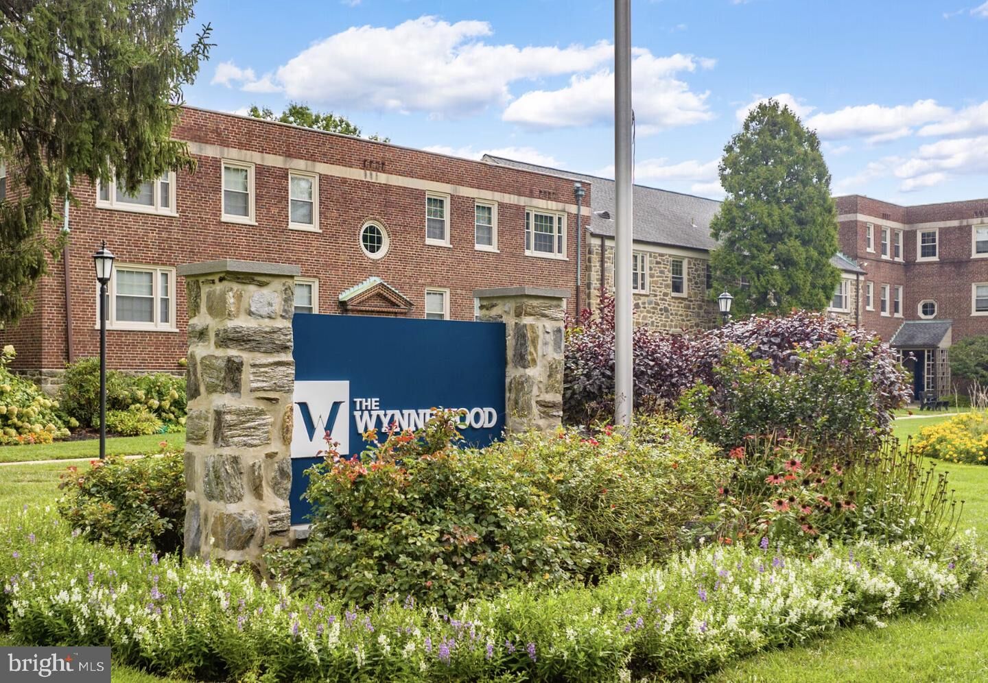 Property Photo: 150 E Wynnewood Road 11H PA 19096