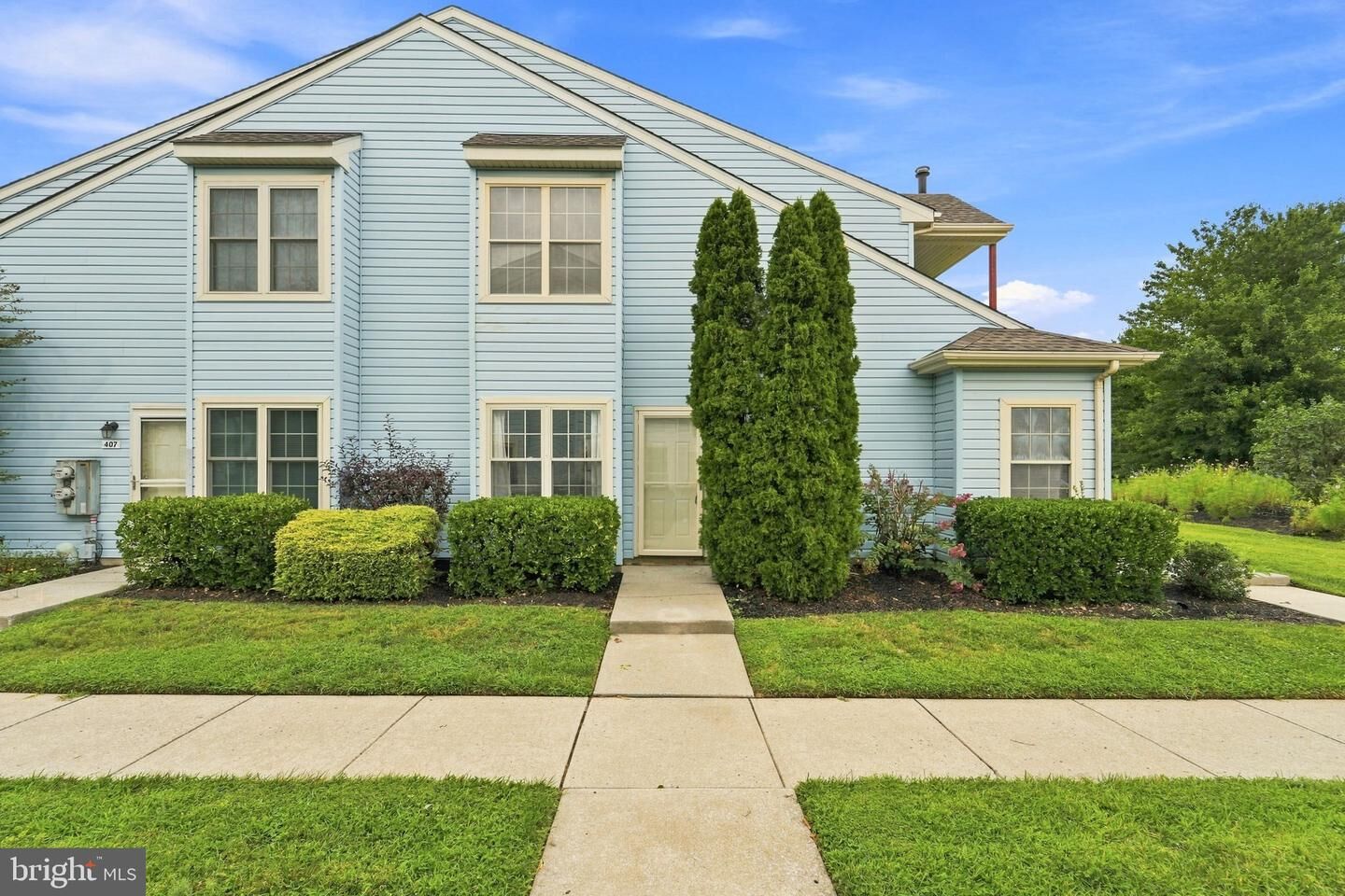 Property Photo: 405 Atlanta Court NJ 08080