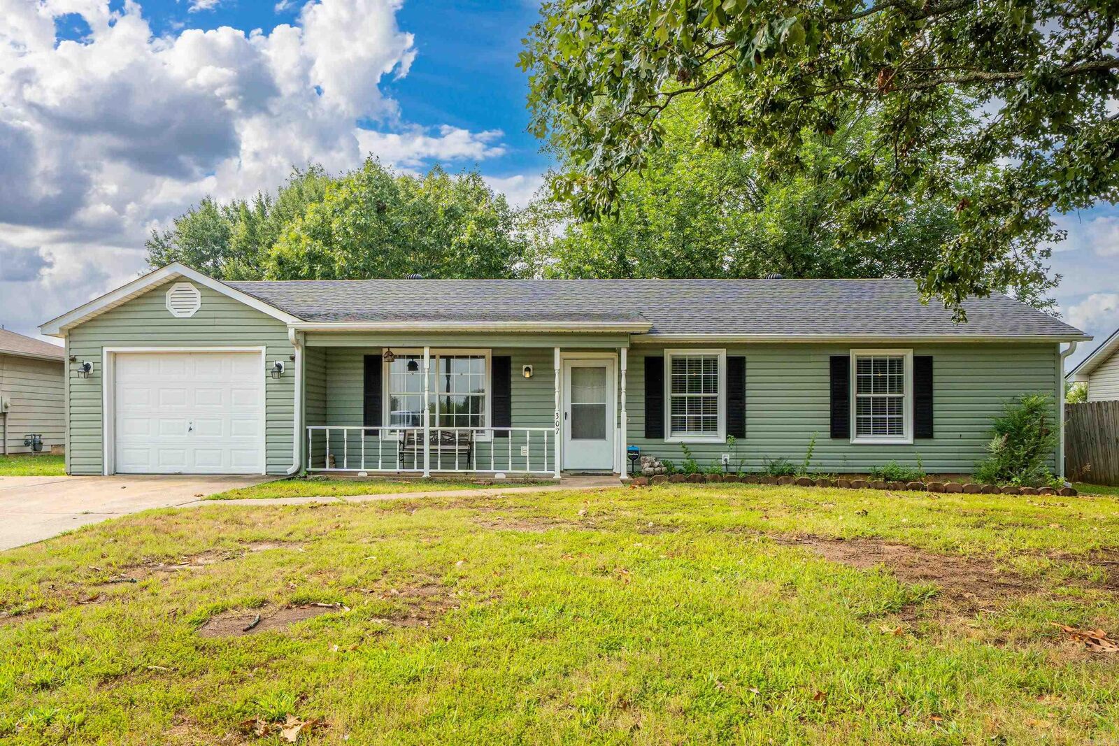 Property Photo:  307 Ray Street  AR 72023 