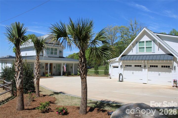 Property Photo:  8838 Lynn Parker Lane  NC 28278 