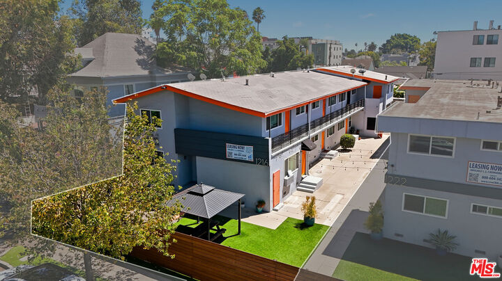 Property Photo:  1216 W 37th Pl  CA 90007 
