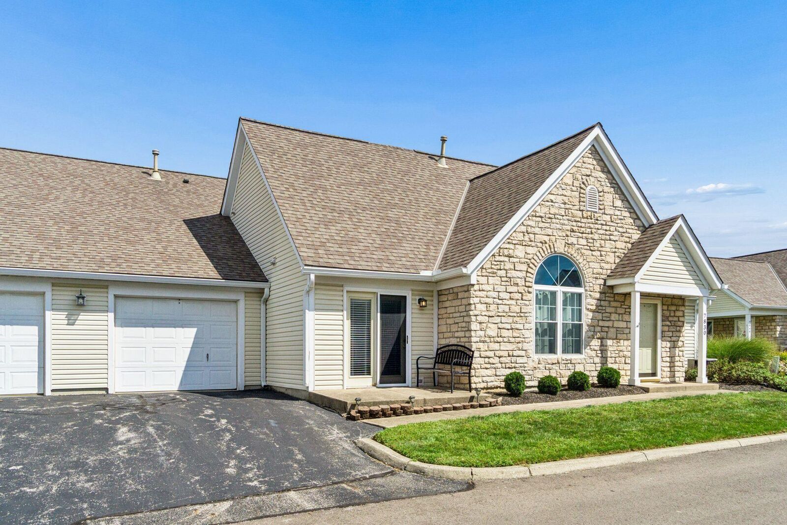 Property Photo: 7830 Meadowlark S Lane OH 43068