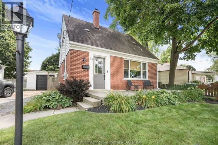 Property Photo:  54 Sunnyside Avenue  ON N7M 1Z7 