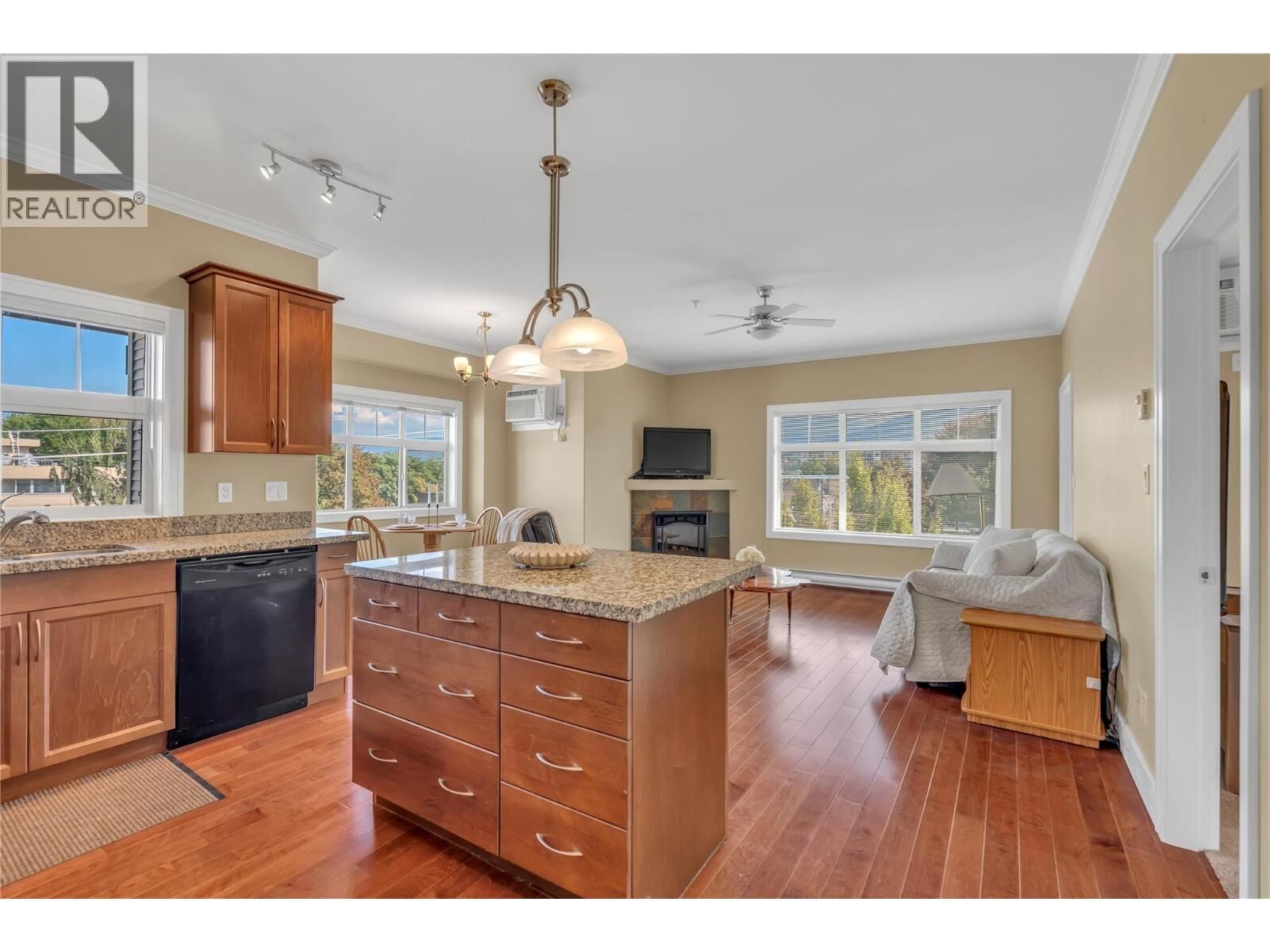 Property Photo:  240 Wade Avenue 401  BC V2A 1T8 