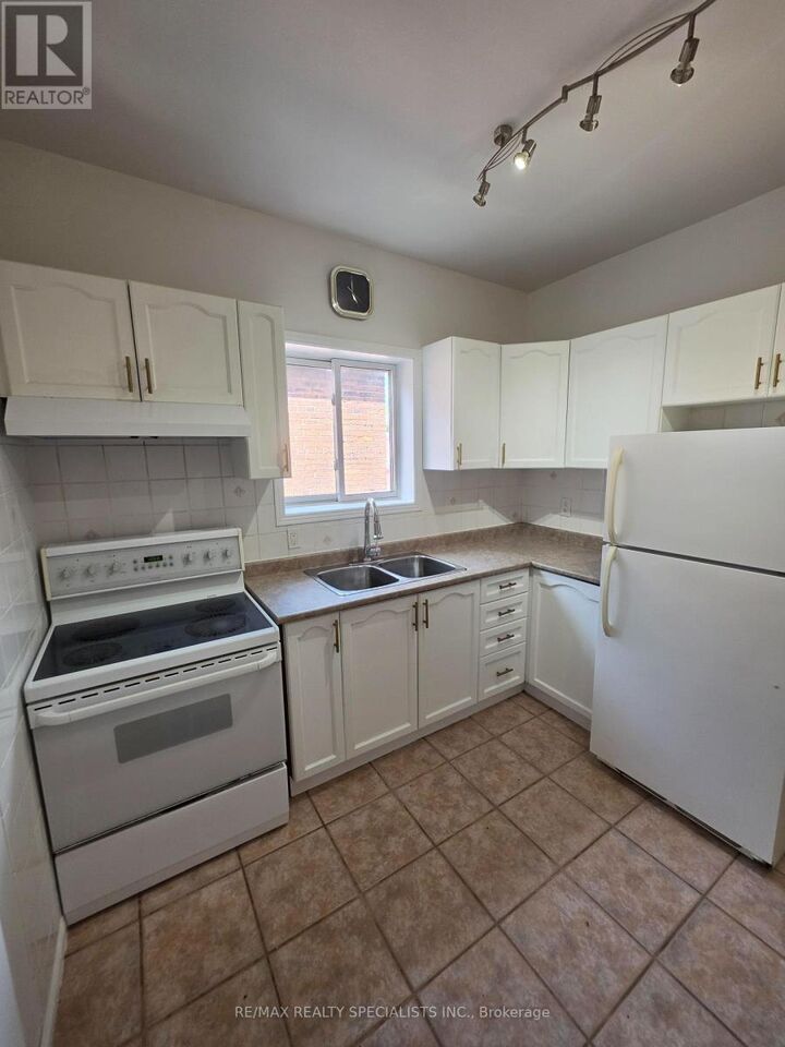 Property Photo: 359 Barton Street East ON L8L 2X8