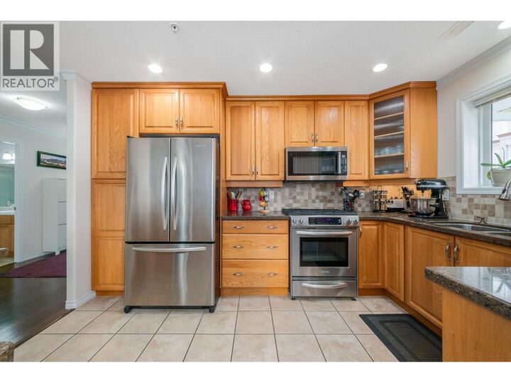 Property Photo:  1967 Underhill Street 306  BC V1X 8C9 