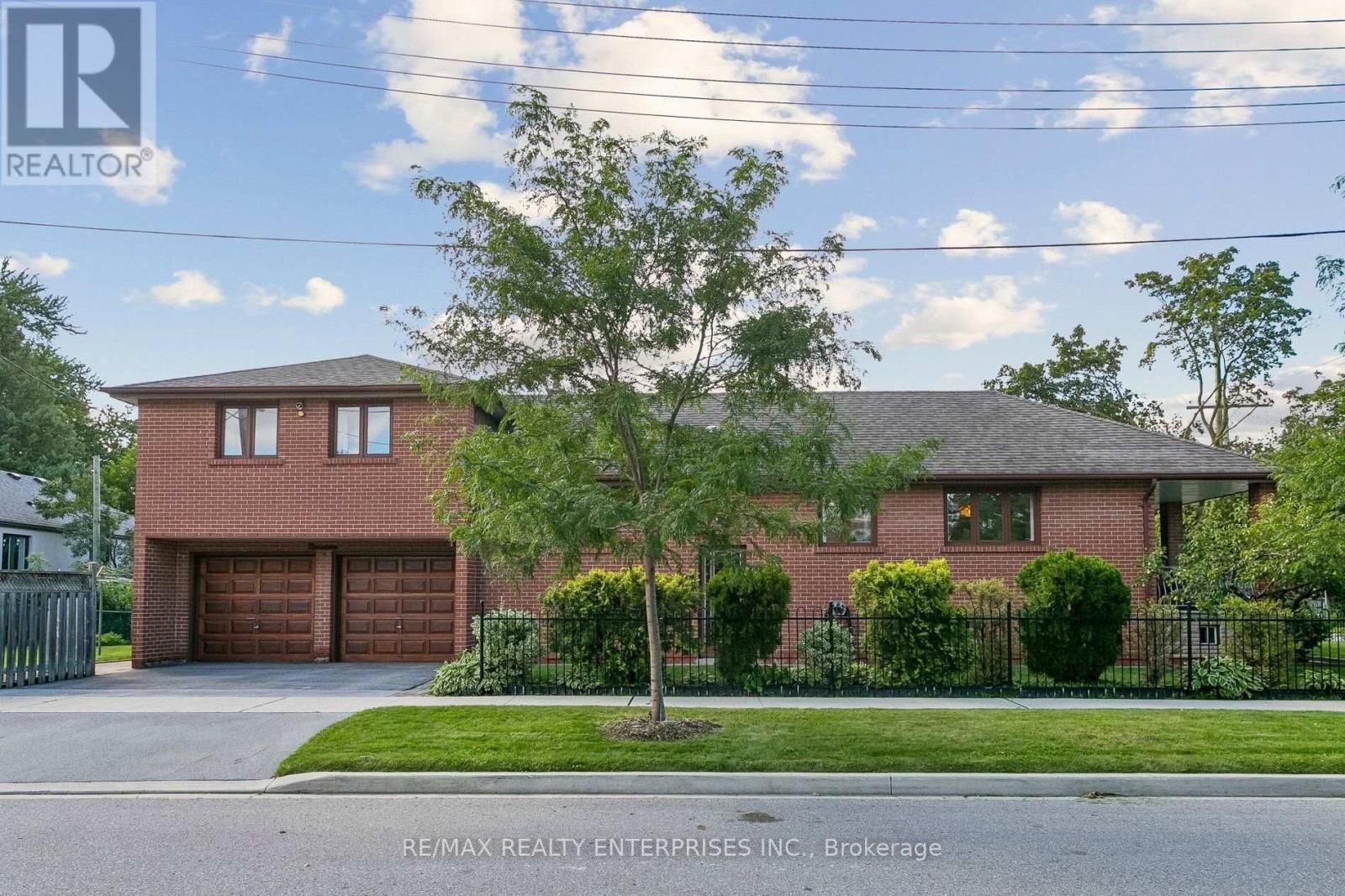 Property Photo:  19 Coules Court  ON M8W 2N8 