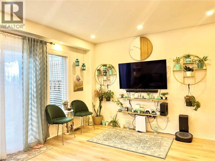 Property Photo:  1335 Countrystone Drive  ON N2N 3R9 