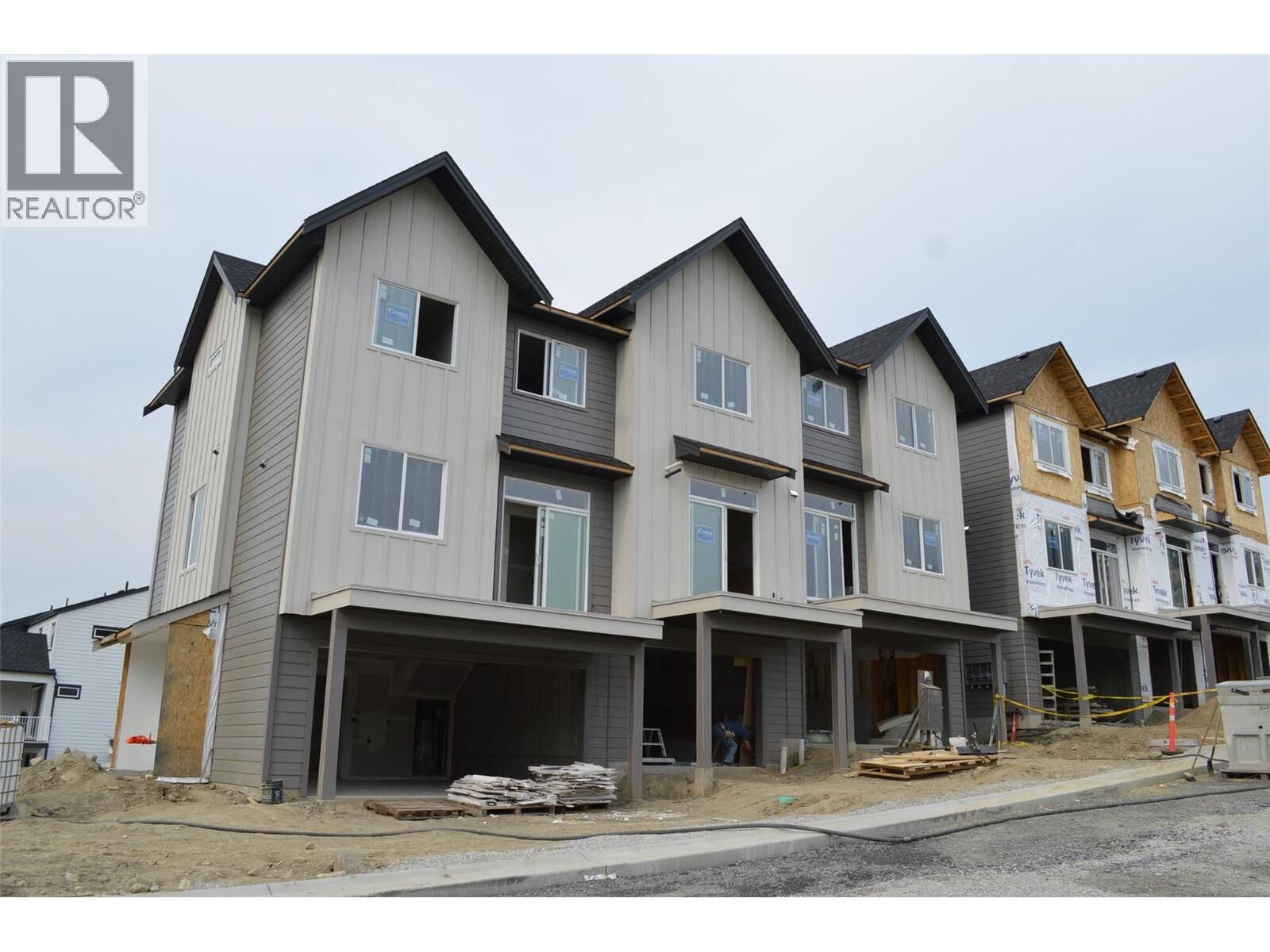 Property Photo:  7110 Bates Road 27  BC V1B 3P2 