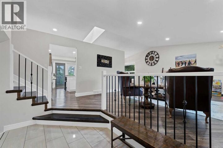 Property Photo: 64 Shannon Drive Southeast AB T1B 4C1