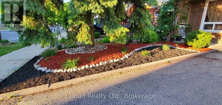 Property Photo: 12 Simmons Boulevard ON L6V 3V5