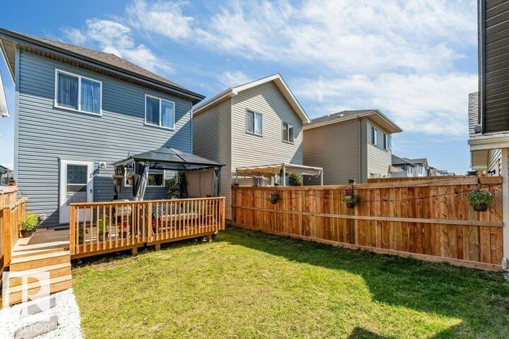 Property Photo:  9445 Colak Ln SW  AB T6W 5G7 
