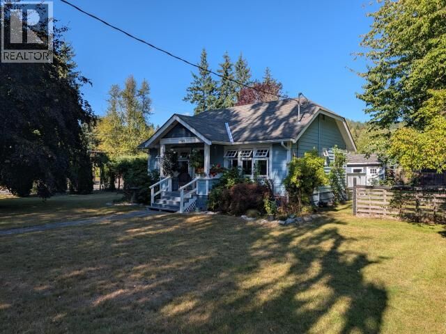 Property Photo:  5262 Manson Ave  BC V8A 3P1 