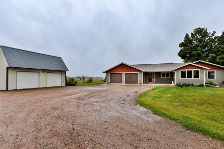 Property Photo:  W10009 County Road B  WI 54424 