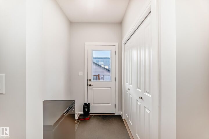 Property Photo:  332 29 Street SW  AB T6X 3E7 