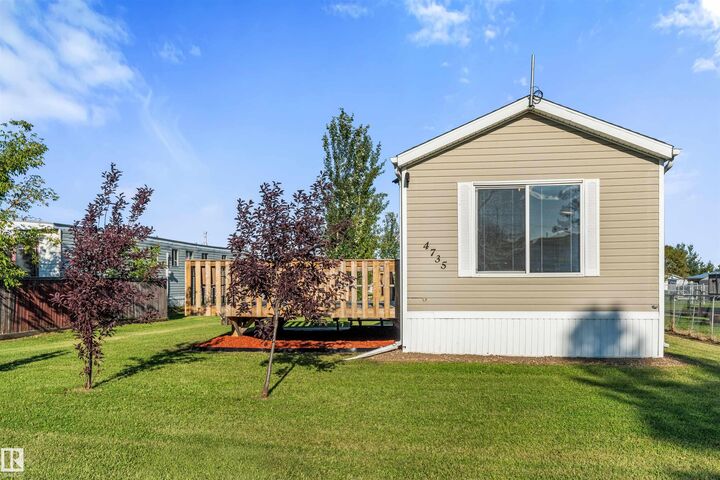 Property Photo:  4735 50 Street  AB T0G 2J0 