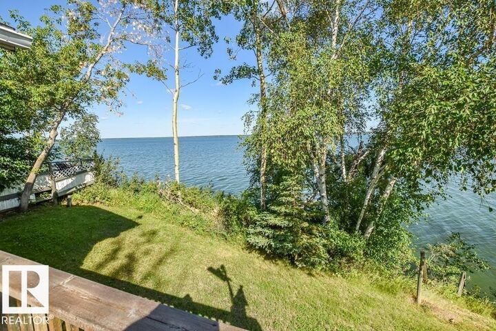 Property Photo:  320 Perch Close  AB T9N 2H4 