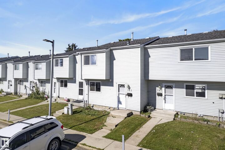 Property Photo:  141 Dickinsfield Court NW  AB T5E 5V8 