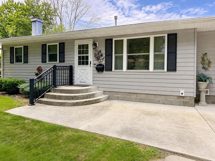 Property Photo:  1036 Knollcrest Dr  IA 50501 
