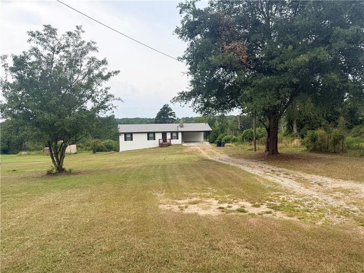 Property Photo: 979 McDaniel Mill Road GA 30094