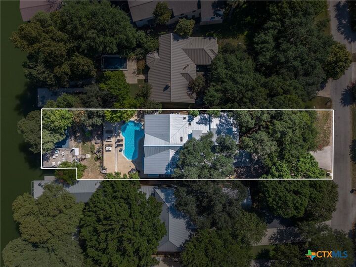 Property Photo:  180 Lake Ridge Drive  TX 78155 