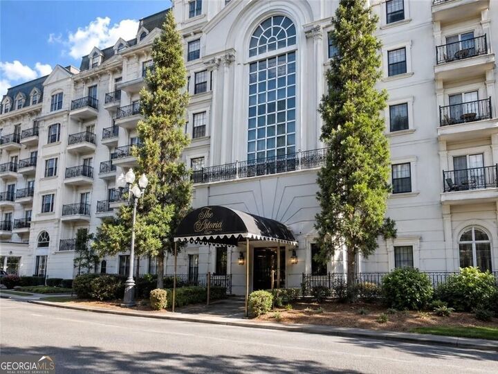 Property Photo: 3203 Lenox Road NE 24 GA 30324