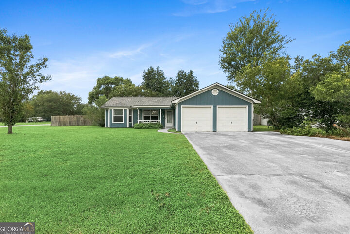Property Photo:  112 Cherry Point Drive  GA 31558 
