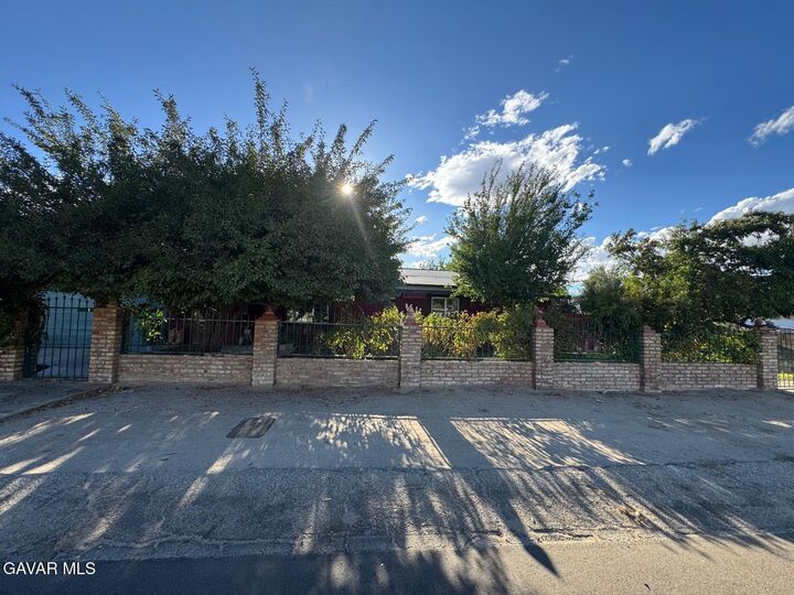 Property Photo: 40961 E 166th Street CA 93543