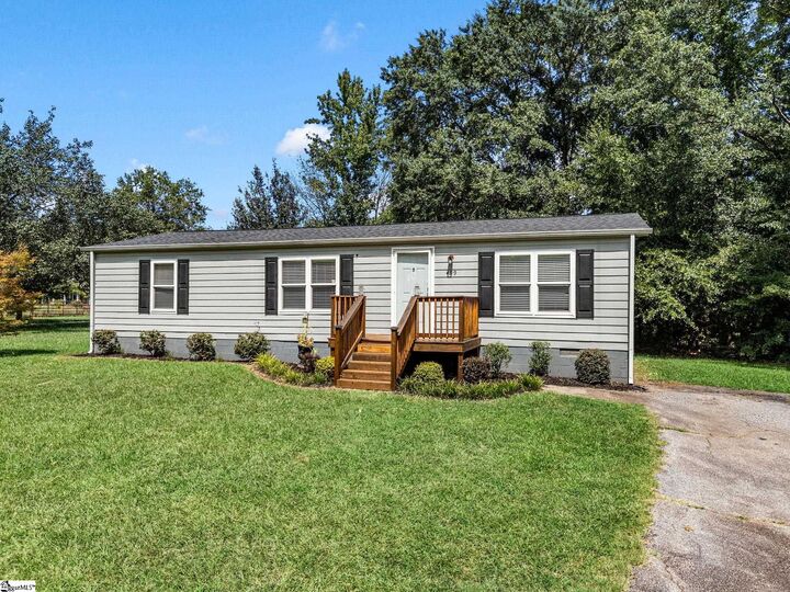 Property Photo:  499 Murph Road  SC 29374 