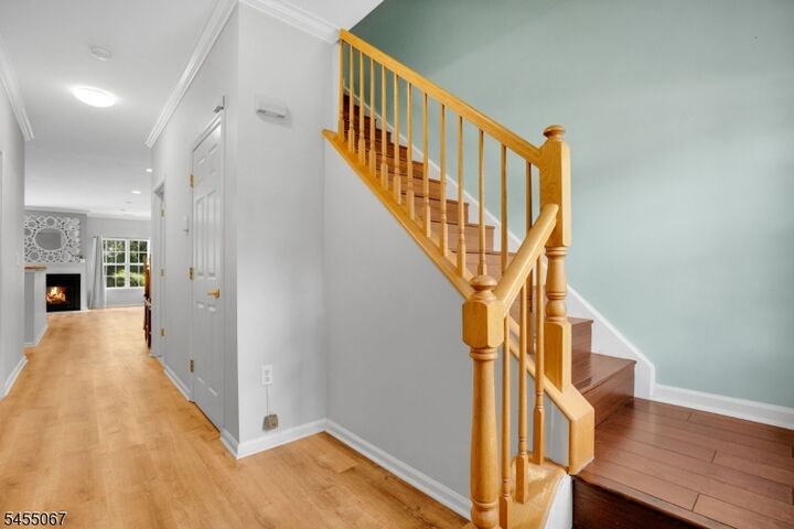 Property Photo:  8 Allister Ct  NJ 07035 