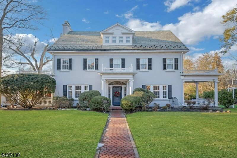 Property Photo:  11 Crestmont Rd  NJ 07044 