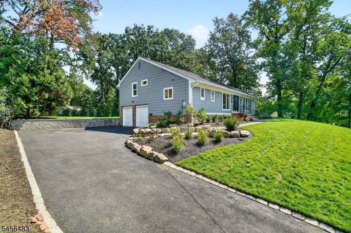 Property Photo: 910 Minisink Way NJ 07090