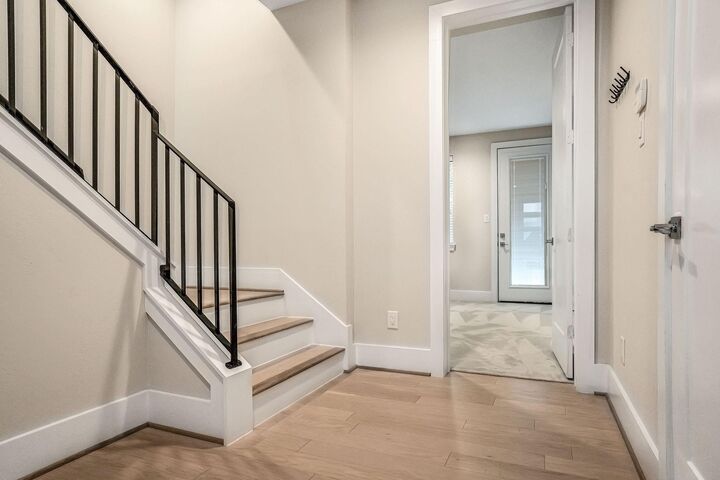 Property Photo:  838 Fisher Street B  TX 77018 