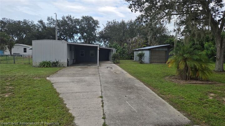 Property Photo: 3318 Baxter Avenue FL 33870