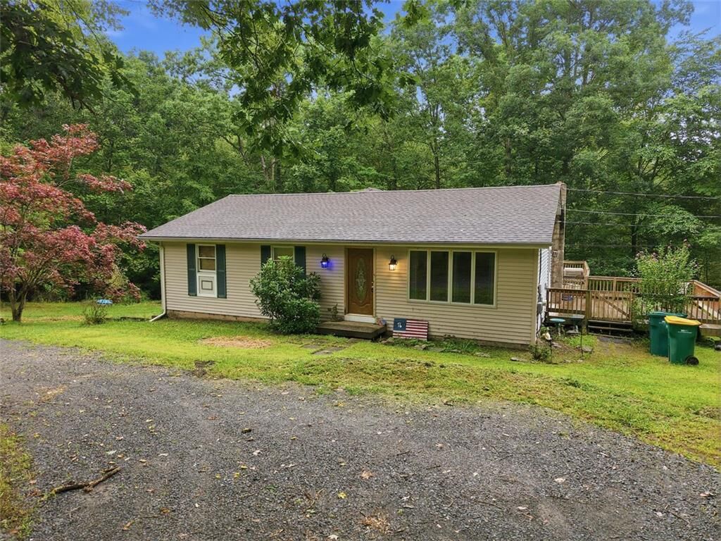 Property Photo:  191 Hemlock Road  PA 18372 