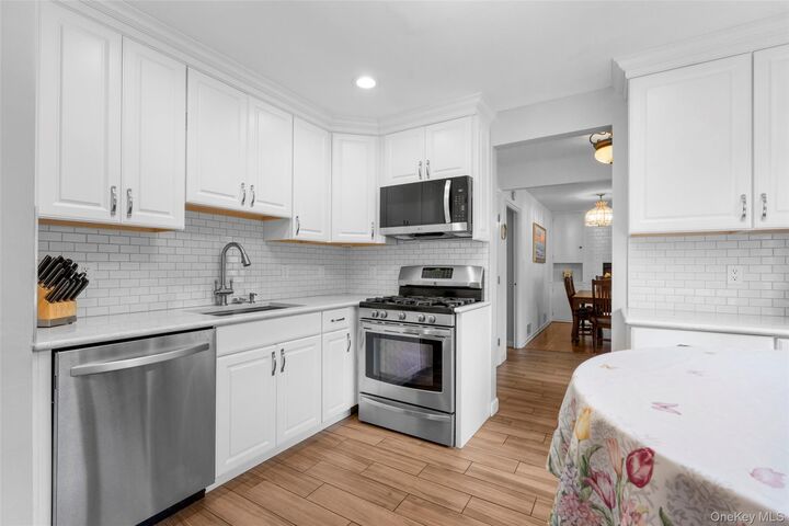 Property Photo:  410 S Chelsea Road  NY 10603 