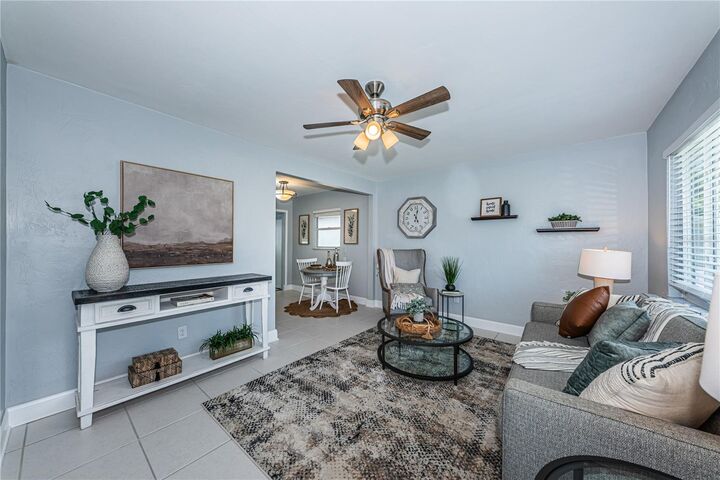 Property Photo:  262 40 Avenue NE  FL 33703 