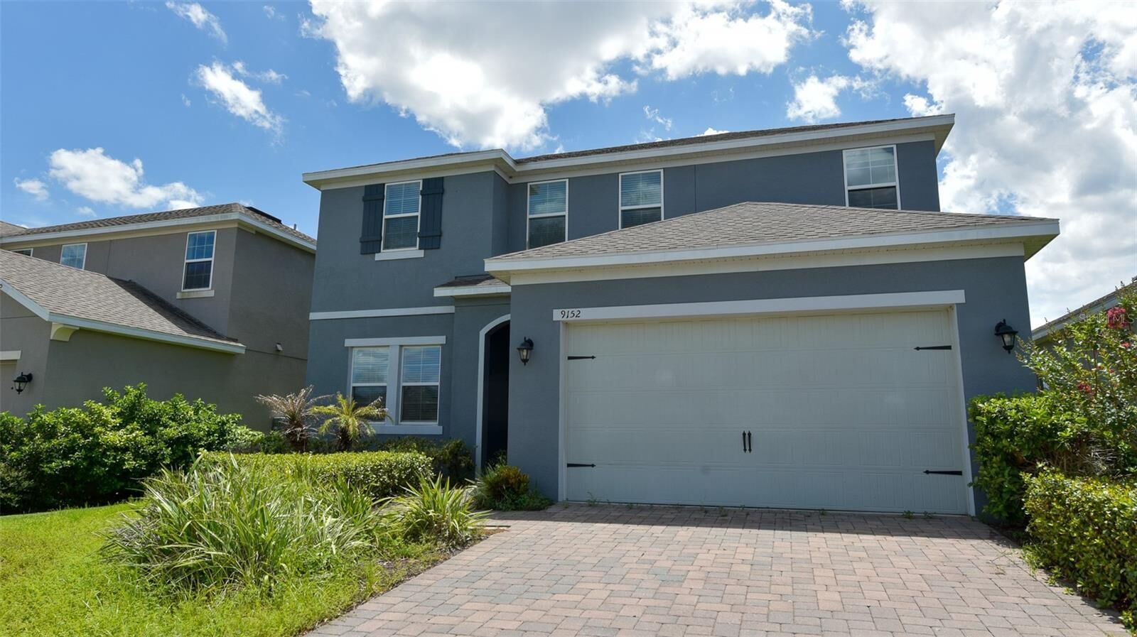 Property Photo: 9152 Olmo Court FL 33897