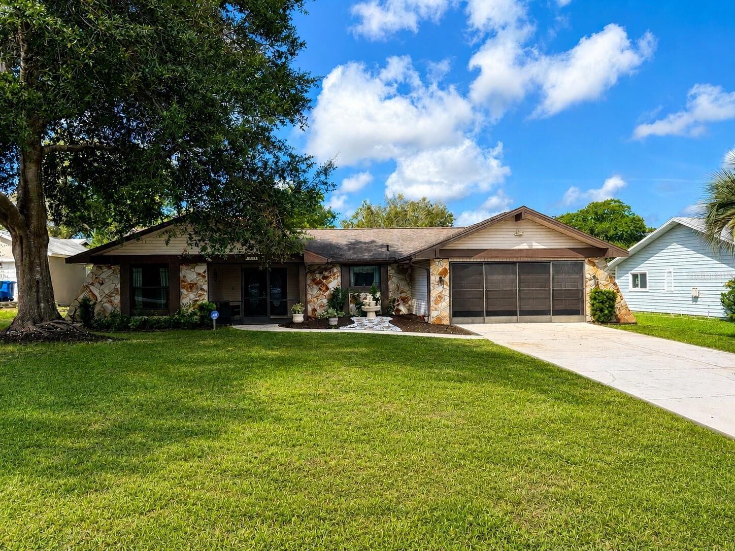 Property Photo: 7401 Galloway Road FL 34613