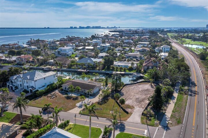 Property Photo: 500 Outrigger Lane FL 34228