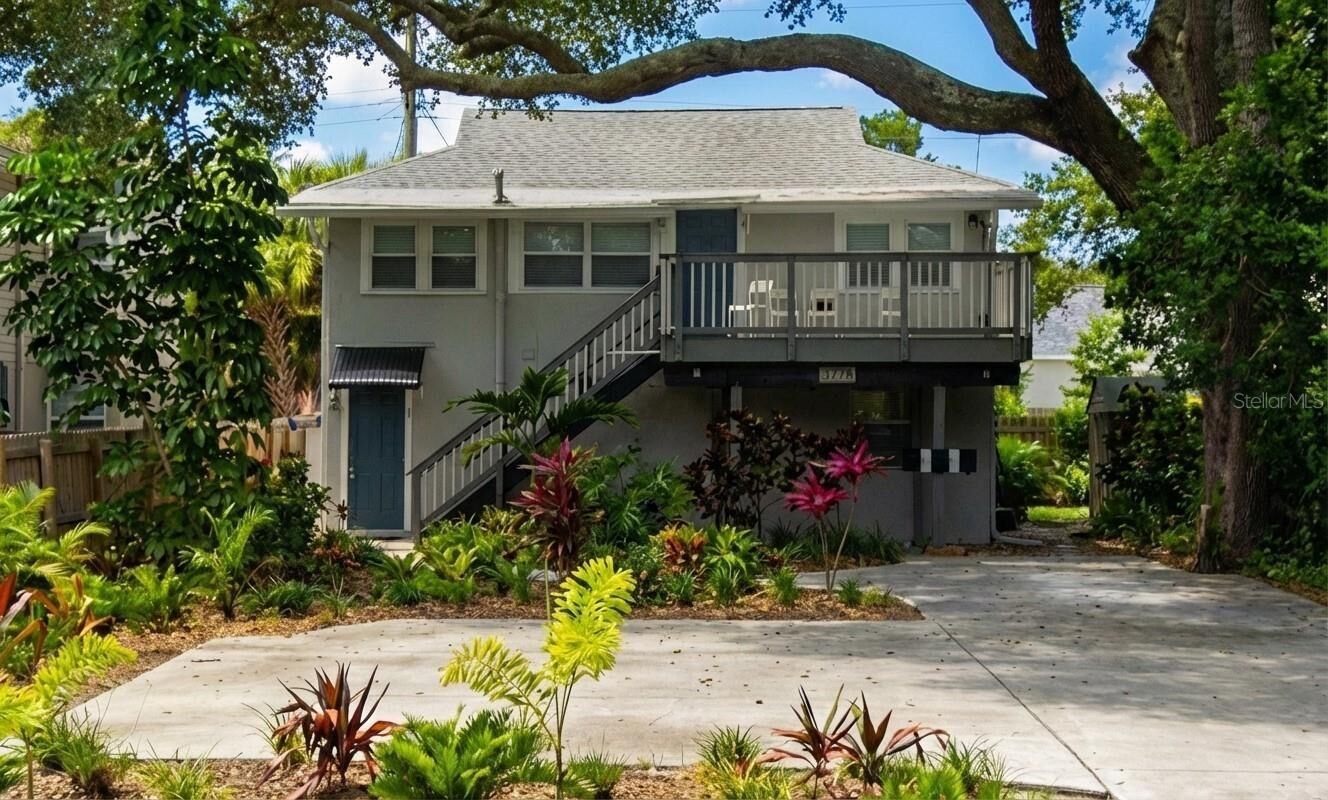 Property Photo:  3734 Burlington Avenue N 1  FL 33713 