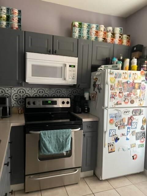 Property Photo:  527 Water Street  FL 34747 