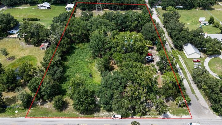 Property Photo: 7402 W Knights Griffin Road FL 33565