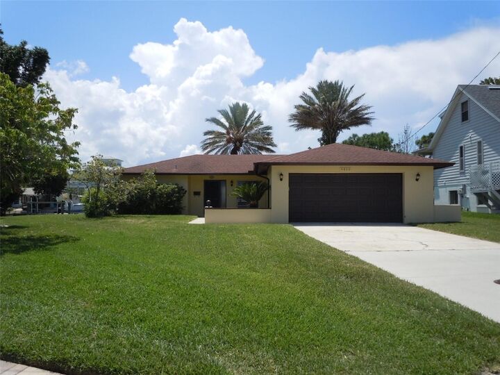 Property Photo: 4850 Bonito Drive FL 34652