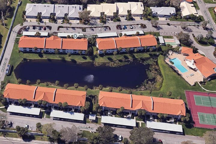Property Photo: 4268 Madeira Court 3324 FL 34233