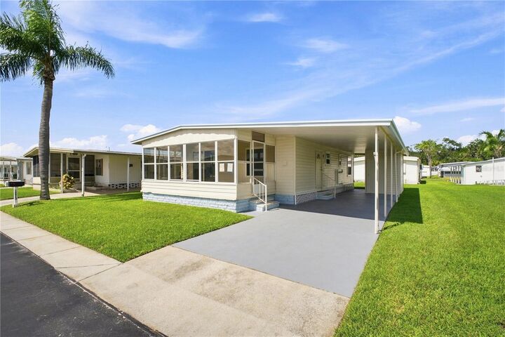 Property Photo: 10913 Justice Drive FL 34668