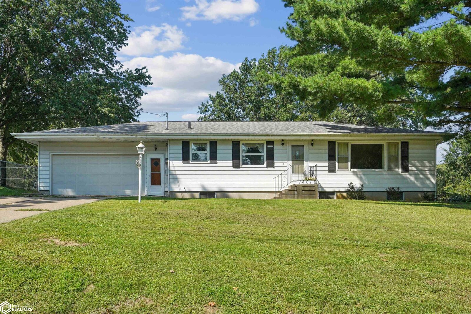 Property Photo: 1801 Dehn Street IA 52601
