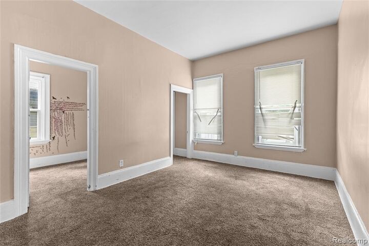 Property Photo:  1023 Dragoon Street  MI 48209 2354 